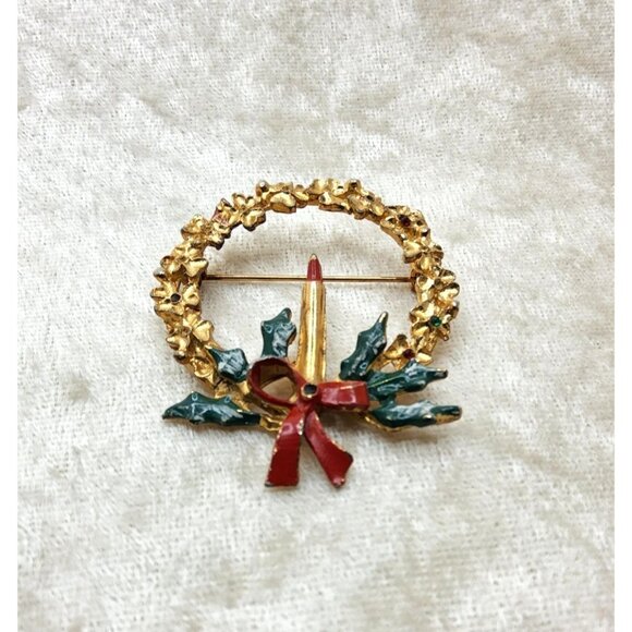 Vintage CS Marked Gold,Red,Green Gold Wreath W/Candle Brooch - Picture 2 of 4